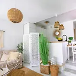 Stylish Boho Chic 10 Min Walk From شقة *