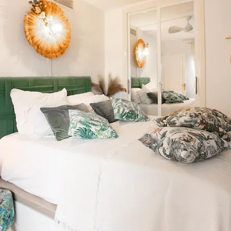 Stylish Boho Chic 10 Min Walk From