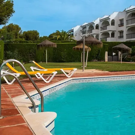 Stylish Boho Chic 10 Min Walk From *