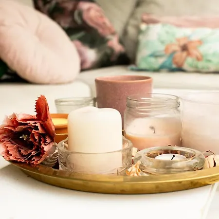 Stylish Boho Chic 10 Min Walk From Apartment *